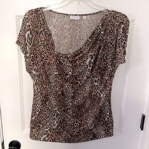 New York & Company Leopard Print Top sz L